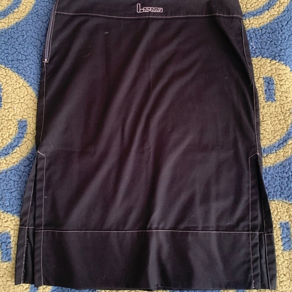 Local 90’s brand Laramy knee length skirt! - Picture 1 of 4